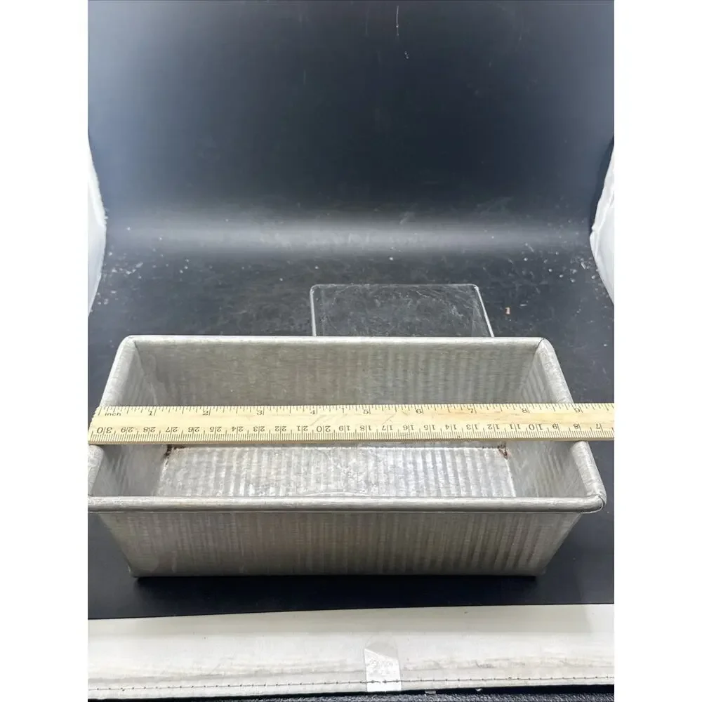USA Pan Bare Aluminum Loaf Pan Corrugated Bread Meatloaf Baking Pan